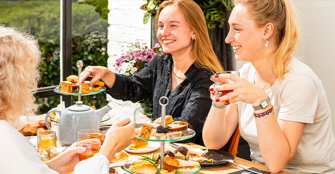 Moederdag 2026: Verras je moeder met de perfecte dag bij Fletcher Hotels